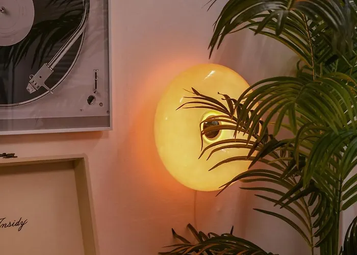 Apartment Hongdae 1min To Subway, Easy Access To Itaewon & Jongro