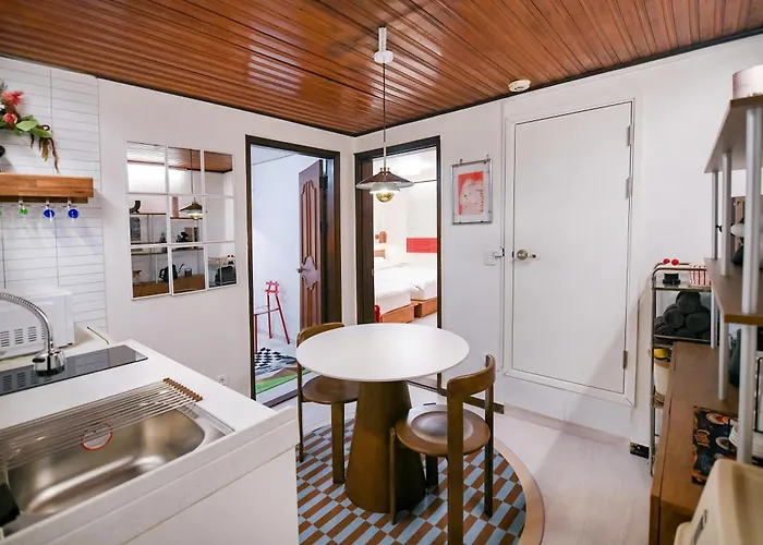 Apartment Hongdae 1min To Subway, Easy Access To Itaewon & Jongro *