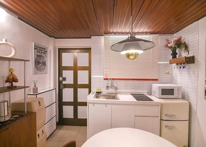 Hongdae 1min To Subway, Easy Access To Itaewon & Jongro
