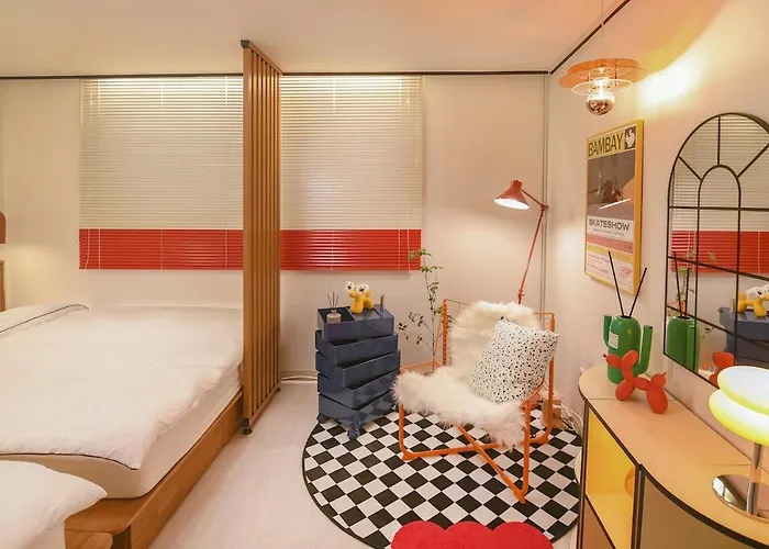 Hongdae 1min To Subway, Easy Access To Itaewon & Jongro Seoul