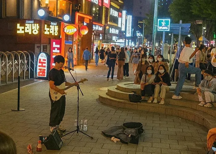 Hongdae 1min To Subway, Easy Access To Itaewon & Jongro Apartment